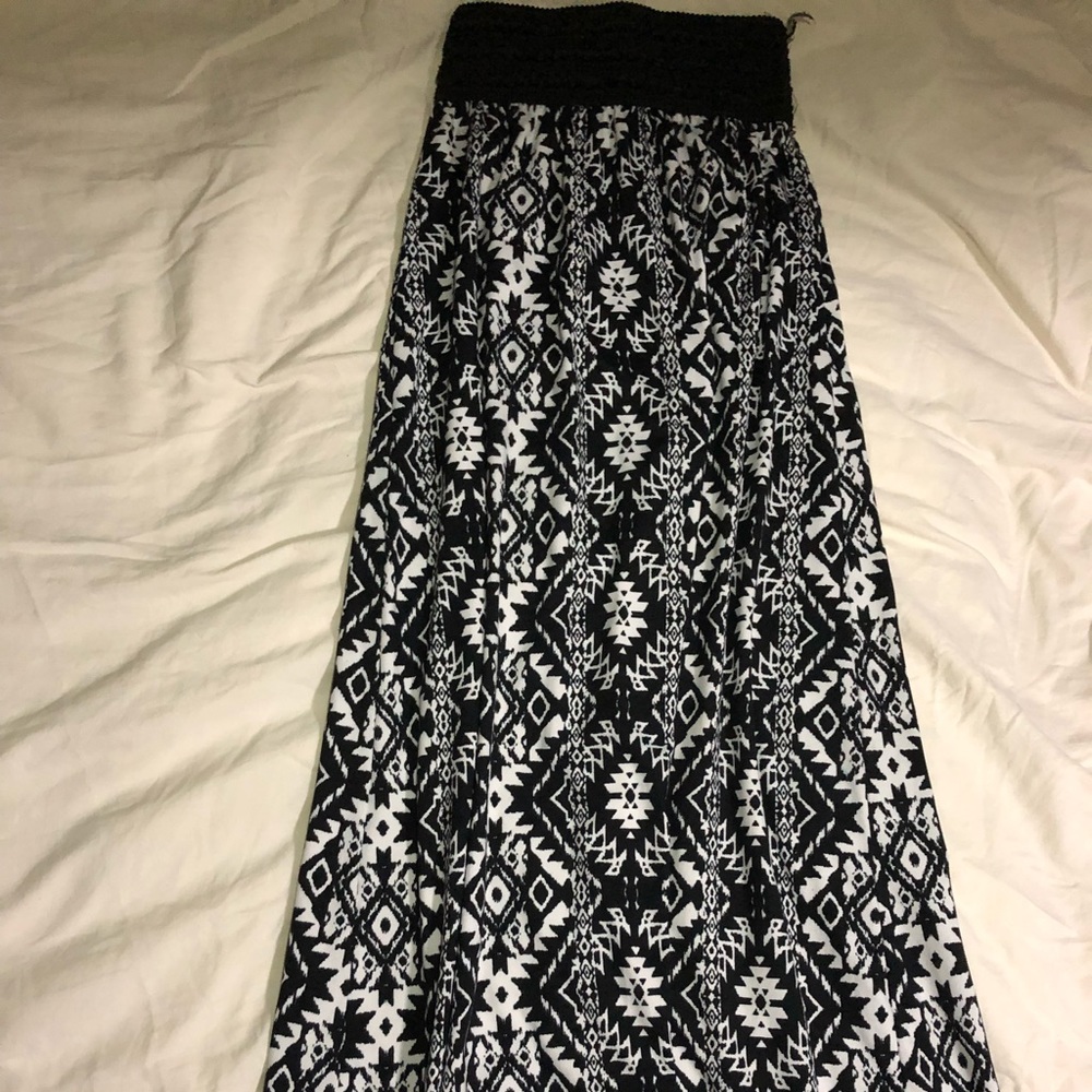 Black long skirt